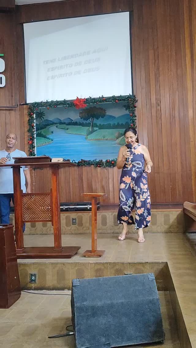 Momentos de louvor e adoração no domingo pela manhã na nossa EBD. #louvoreadoração #pibitauna #domingodosenhor #ebd