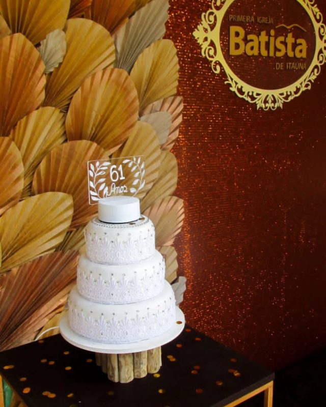 Domingo de festa, gratidão e muita alegria! 🎉
Hoje celebramos os 61 anos da Primeira Igreja Batista de Itaúna com um culto lindo pela manhã!

Teve EBD em classe única 📖, louvor com o MOVE e o MOVE Teen 🎶, e claro… o nosso já tradicional e delicioso Café da Comunhão ☕🍞 que aquece o coração e aproxima ainda mais a nossa família da fé!

Foram muitos momentos especiais e essas 20 fotos provam isso!
Que venham muitos anos mais, para a glória de Deus! ✝️

#61anospibi #famíliadafé #gratidão #cultodeaniversário #juventudemove #moveteen #crescendoemcristo #ebd #cafédacomunhão #deusefiel