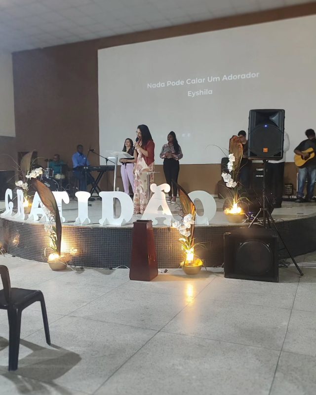 ✨ Domingo de celebração na presença de Deus!
Neste culto especial, fomos edificados com momentos de louvor, adoração, a apresentação de dois bebês ao Senhor e a ministração da poderosa Palavra de Deus aos nossos corações.
Que a presença do Senhor continue nos acompanhando durante toda a semana! 🙌👶📖❤️
#pibitauna #domingodosenhor
#cultodedomingo #adoração #apresentaçãodebebês #palavradedeus #famíliacristã #gratidão