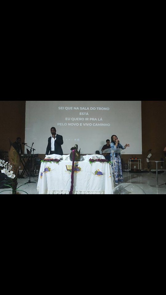Noite de adoração ao nosso Deus 🙌🏻
#pibitaúna #domingodosenhor #ceiadosenhor #ministériodelouvor